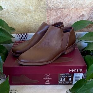 Kensie Women’s Sammy Faux Leather Ankle Brown Cognac Low Heel Boots, Size 9M